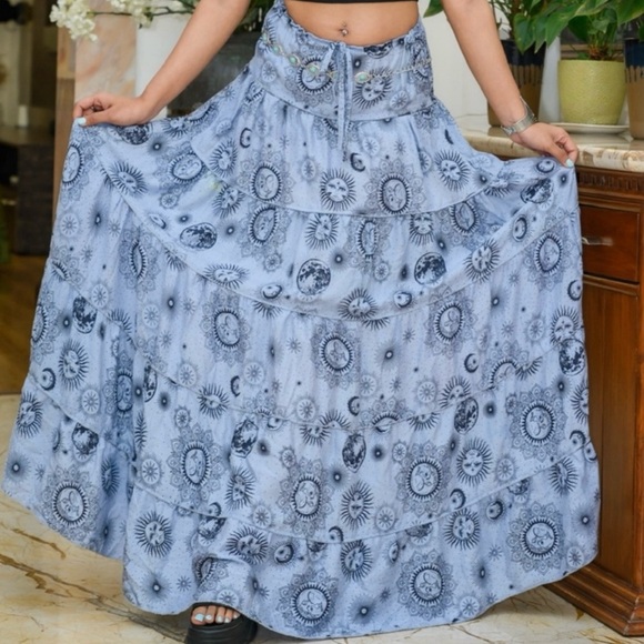 Puzzlestack Celestial Sun Moon Print Flowy Summer Maxi Skirt Sky Blue NWOT - Picture 4 of 6